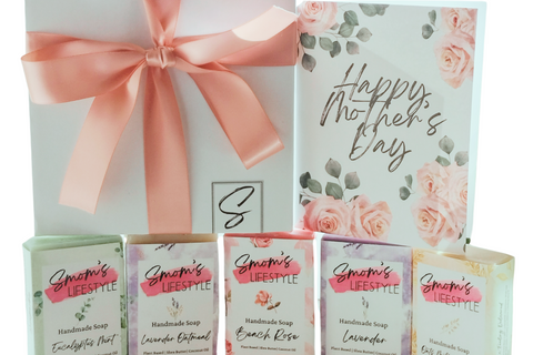 4 - Size A2 (4.25 x 5.5 inches folded) Encouragement Cards with envelops ( new designs every month)
4- Handmade Soaps (28g)