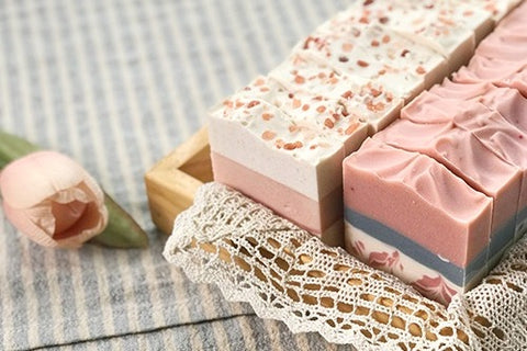 All products are handmade and crafted from natural ingredients. Fragrance-free, sourced from nature, free of parabens and silicones.