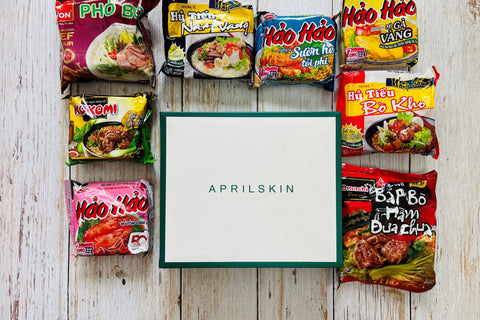 Explore monthly box: 5-6 noodle packs with instant noodles or pho; spicy, beef, seafood, pork flavors, plus a special vegetarian option.