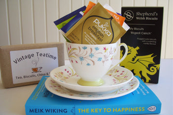 The Classic Vintage Teatime Box - Eat, Drink, Read & Keep