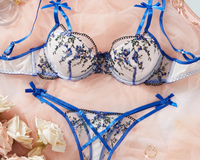 This is our medium box which includes a full set (matching bra and underwear).
100% cotton lining.
Luxury quality.
Guaranteed satisfaction.