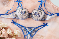 This is our medium box which includes a full set (matching bra and underwear).
100% cotton lining.
Luxury quality.
Guaranteed satisfaction.