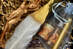 A Virgo divine feminine full moon box featuring self love ritual and spell work! Includes organic, hand blended ritual bath, oils, tools +
