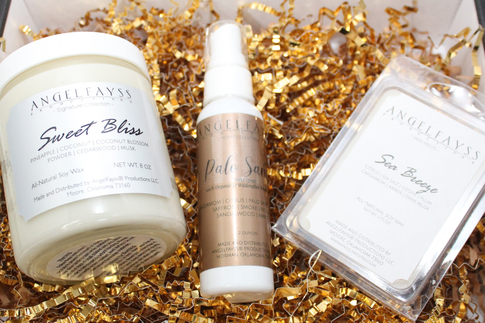 Get exclusively curated handcrafted candles, wax melts, and room sprays delivered on a monthly 
basis. 