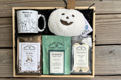 Brews for Rescues - Coffee & Tea Box
One 12oz bag of coffee
One bag loose leaf tea
One Large bag pet treats
One Dog Toy
One Surprse Gift