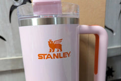 Stanley water cup FREE SHIPPING