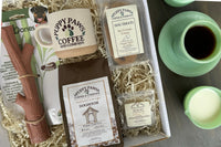 Brews for Rescues - Coffee & Pet Box
One 12oz bag of coffee
One Large bag pet treats
One Pet Toy
One Surprse Gift for the human