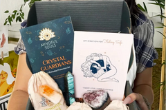 manifestation crystal box