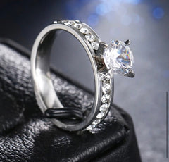CALLISTO ♡ All around circular crystal Ring