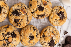Crumblicious Gourmet Cookie Club - 6 Cookie Box