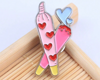 The 420 Box features 8 to 10 retro chic smoking accessories for modern women.  Everything from papers to home decor.