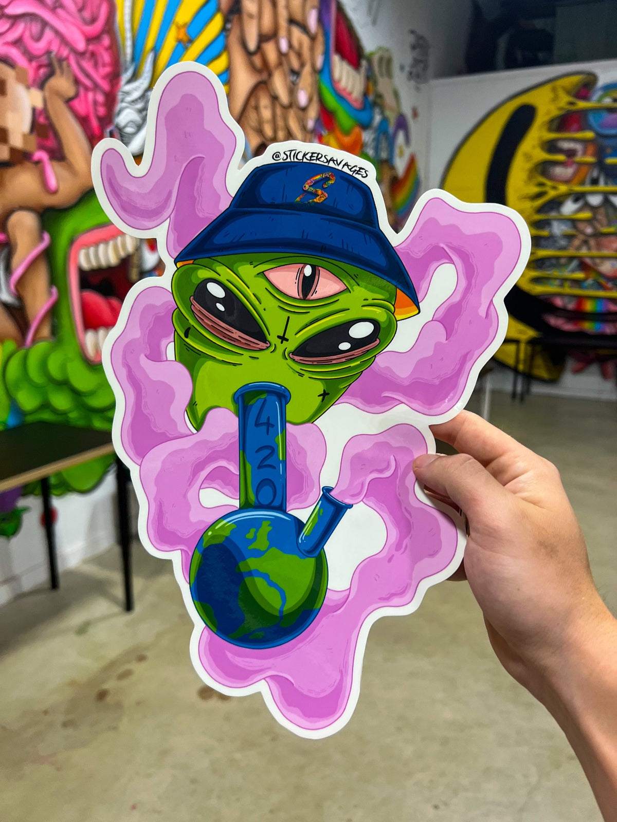 GIANT | Alien Sticker