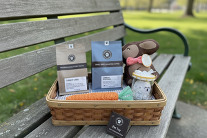 Coffee & Pet Box includes:
One 12oz bag of coffee
One Large bag pet treats
One Pet Toy
One lagniappe gift for the human