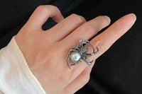 Baroque pearls reject being ordinary. Each one is born unique, a natural masterpiece shaped by the sea. No two are ever identical.That's why