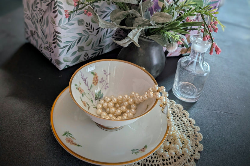 Mini Vintage Vault - Curated Vintage Treasures Delivered to Your Door