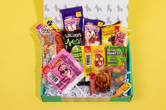 Image of Mexicrate Pequeña Box and candy.