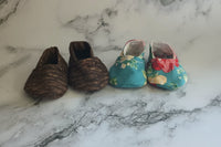 Doll outfit with accessories; hats, bags, backpacks, head bands, cover-ups, & more... (will fit AG, OG, Journey & more 18" dolls)