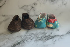 Doll outfit with accessories; hats, bags, backpacks, head bands, cover-ups, & more... (will fit AG, OG, Journey & more 18" dolls)