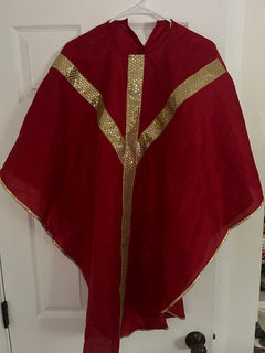 Kids play Chasuble