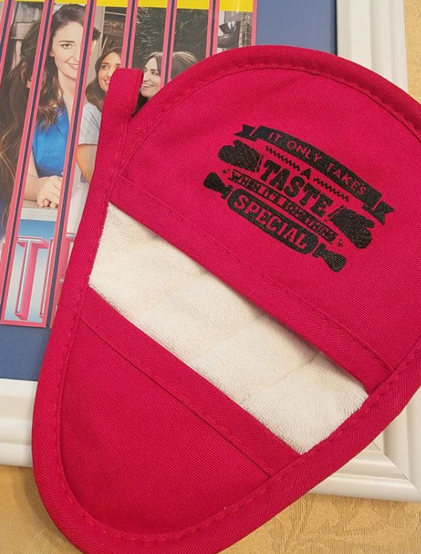 Waitress Broadway Musical inspired Potholder Oven Mitt - It Only Takes a Taste When It's Something Special