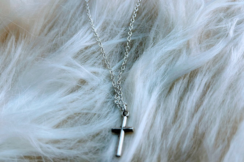 Simple silver Cross necklace (w/ 20 inch chain)