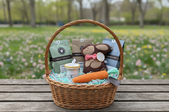 Brews for Rescues - Coffee & Tea Box
One 12oz bag of coffee
One bag loose leaf tea
One Large bag pet treats
One Dog Toy
Gift for Human