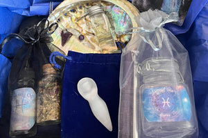 Experience Busy Witch Box Pisces Moon Ritual Box. Goddess Selene crystal, Hand Blended Magickal Ritual Bath, Incense & Oil with abalone + 