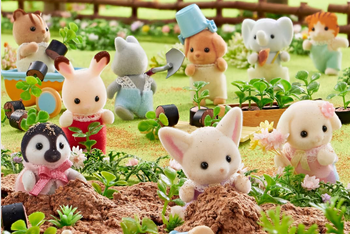 Our Furry Friends Woodland Box will delight Animal Lovers of Any Age!  You will want to get your paws on these cute cuddly animals!