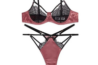 This is our medium box which includes a full set (matching bra and underwear).
100% cotton lining.
Luxury quality.
Guaranteed satisfaction.