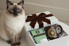 Tea of the Month box includes:
One full size bag of loose leaf tea
One Lagniappe themed gift for the human
Sample pet treats