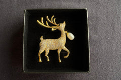 Festive Christmas Brooch Gift Set.Holiday Collection with Tree, Hat, Gloves and Reindeer in Gift Box