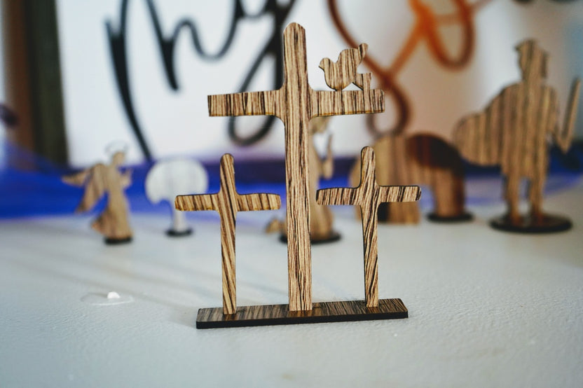 Easter Creche- wooden 9 piece set