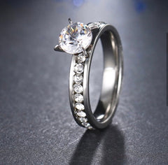 CALLISTO ♡ All around circular crystal Ring