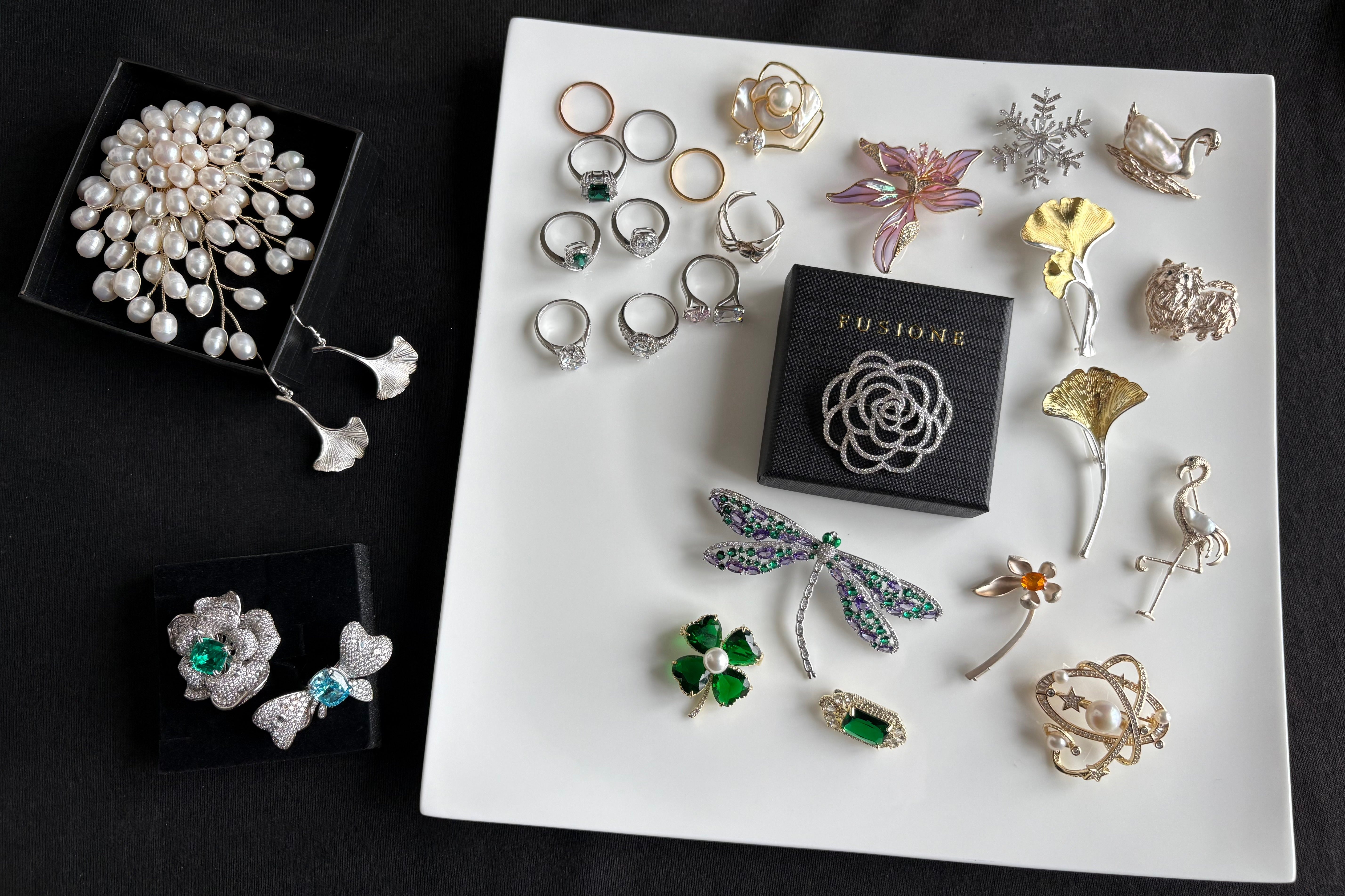 【新品・未使用】ルクセンブルク発！ブローチ Brooch UK punk Dreamcloud Brooch Pin Jewelry Gift Box - Cratejoy