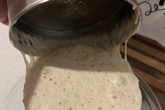 Bubbly and active. Use in sourdough loaves. Use in discard recipes such as brownies, pancakes, waffles and so much more. 