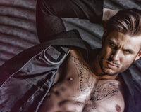 Dark Romance Book Box by Dark Romance Crates, the leading dark romance book box service for dark romance, dark fantasy, erotic horror