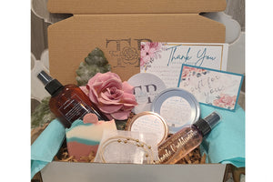 Subscription box includes amazing all-natural products great for all hair types.  Specify in the notes if you'd like dry or oil.