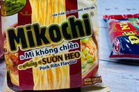 This is a noodles pack of MIKOCHI noodles with pork rib flavor: healthy non-fried noodles combined with a packet of delicious pork rib sauce