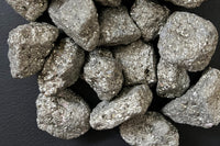 Properties of Pyrite
Absorbs electromagnetic frequencies
Tune into a higher vibration / positivity
Brings good fortune
Improves attention

