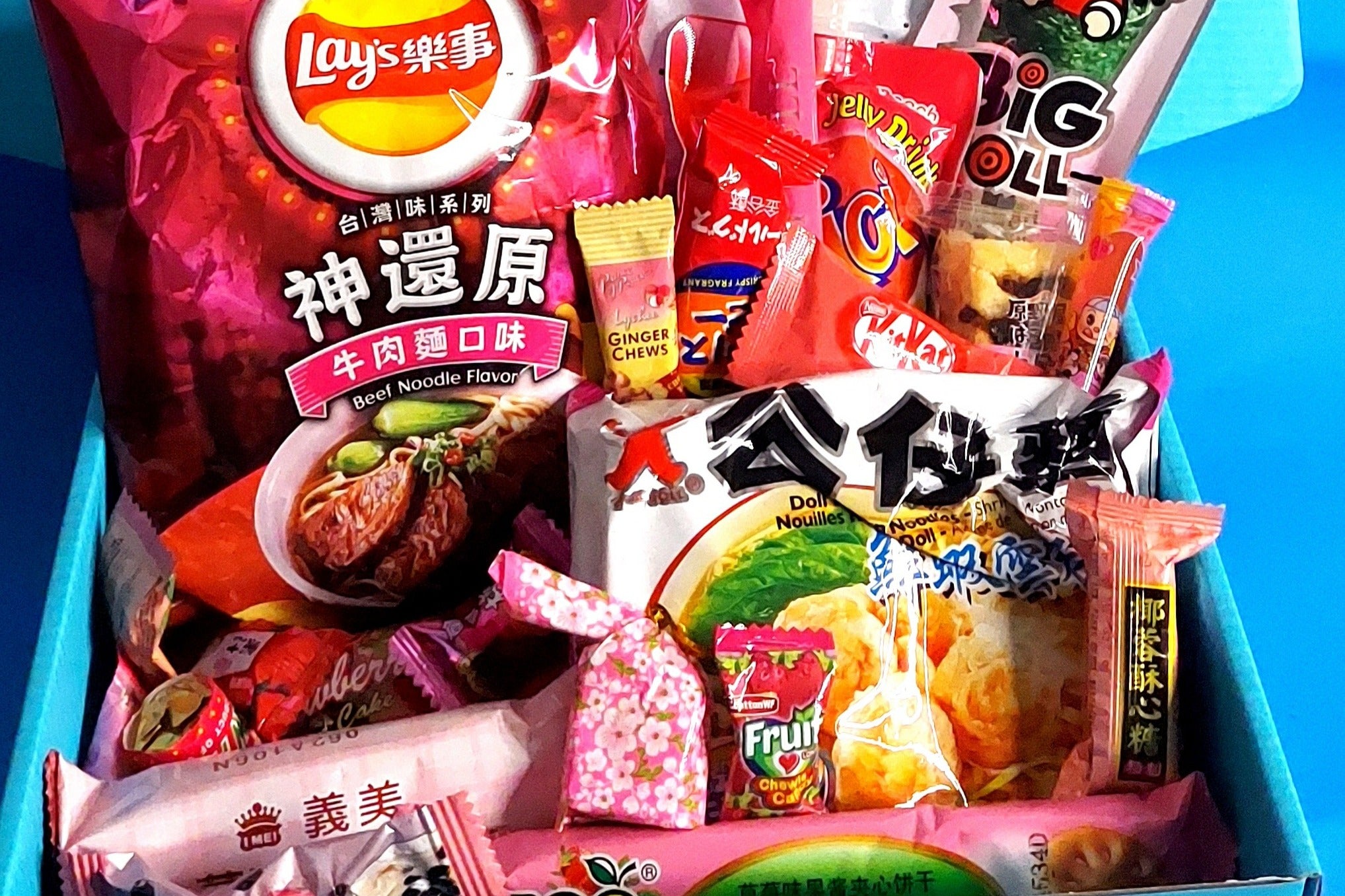 ITADAKIBOX Color Themed Snack, Ramen, And Drink Box - Cratejoy