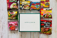 Explore monthly box: 5-6 noodle packs with instant noodles or pho; spicy, beef, seafood, pork flavors, plus a special vegetarian option.
