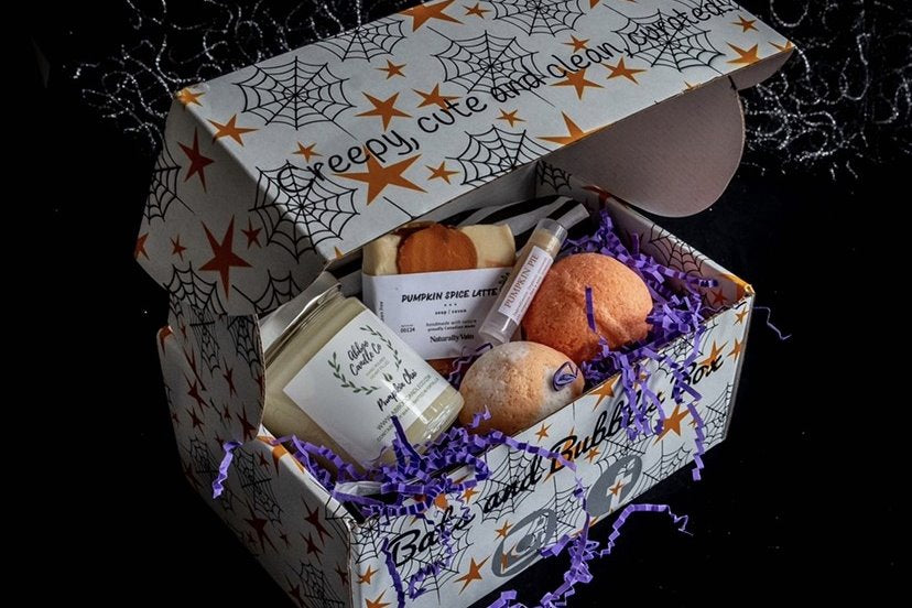 Spooky bath box