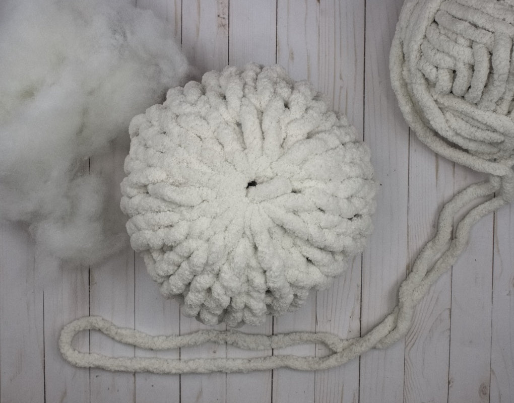 Hand Knitted Round Pillow Kit image 0