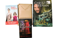 Blind Date with a Book, Date with a book, Mystery Wrapped Book, Mystery Book, Surprise Book, Bookworm, Bookish, Bookshelf, Gift for her