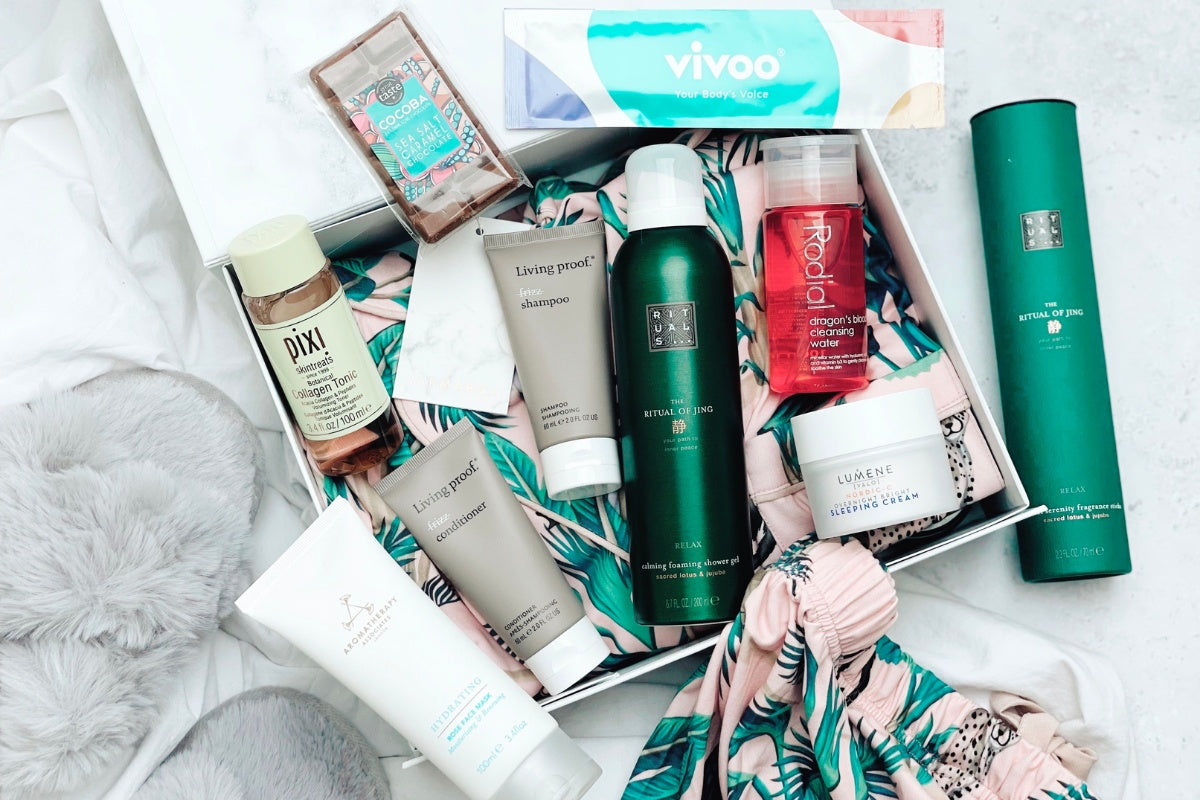 Seasonal pajama & beauty subscription