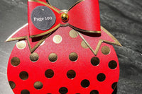This purse box fit right in with the story and contains one of the gifts that Alice was wearing in the story. 