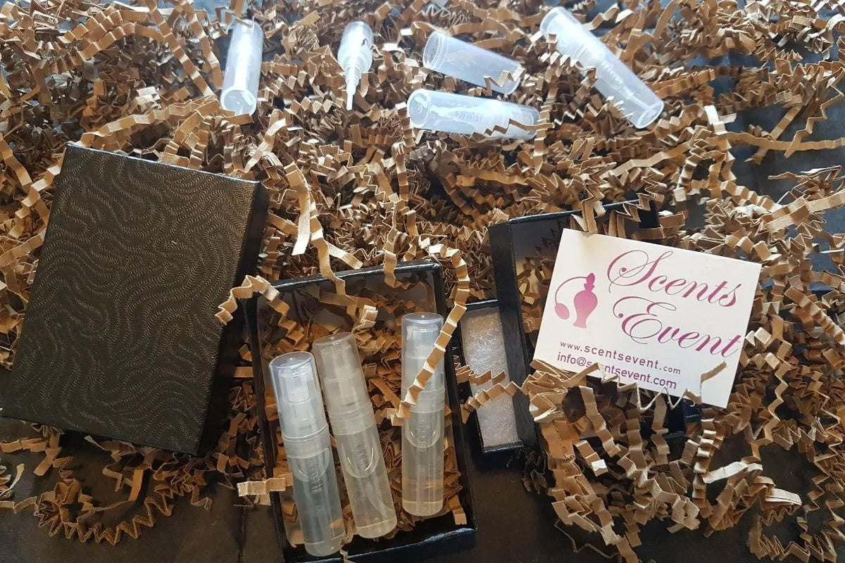 THREE SAMPLES   (2ml each)  ( 6 ml / 60 sprays )
