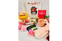 February Box Theme was Me, Myself, and I, all about loving the most important person you know, Yourself. 