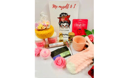 February Box Theme was Me, Myself, and I, all about loving the most important person you know, Yourself. 