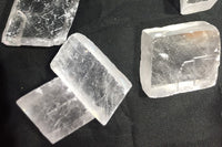 Optical Calcite
Increases awareness and insight.
Calms the mind.
Alleviates emotional stress.
Reminds you that you are a spiritual being.
